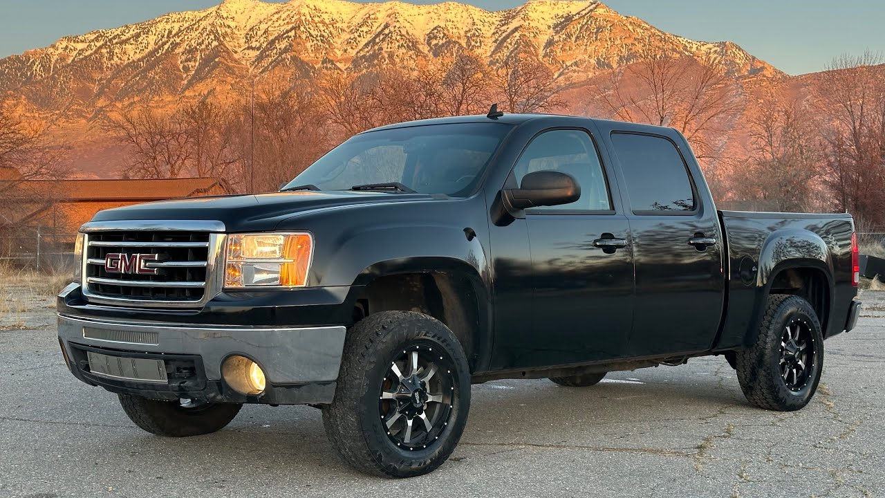 GMC Sierra SLE 2013 года выпуска, пробег 91 тыс. миль, полный привод, двигатель 5.3 LS.