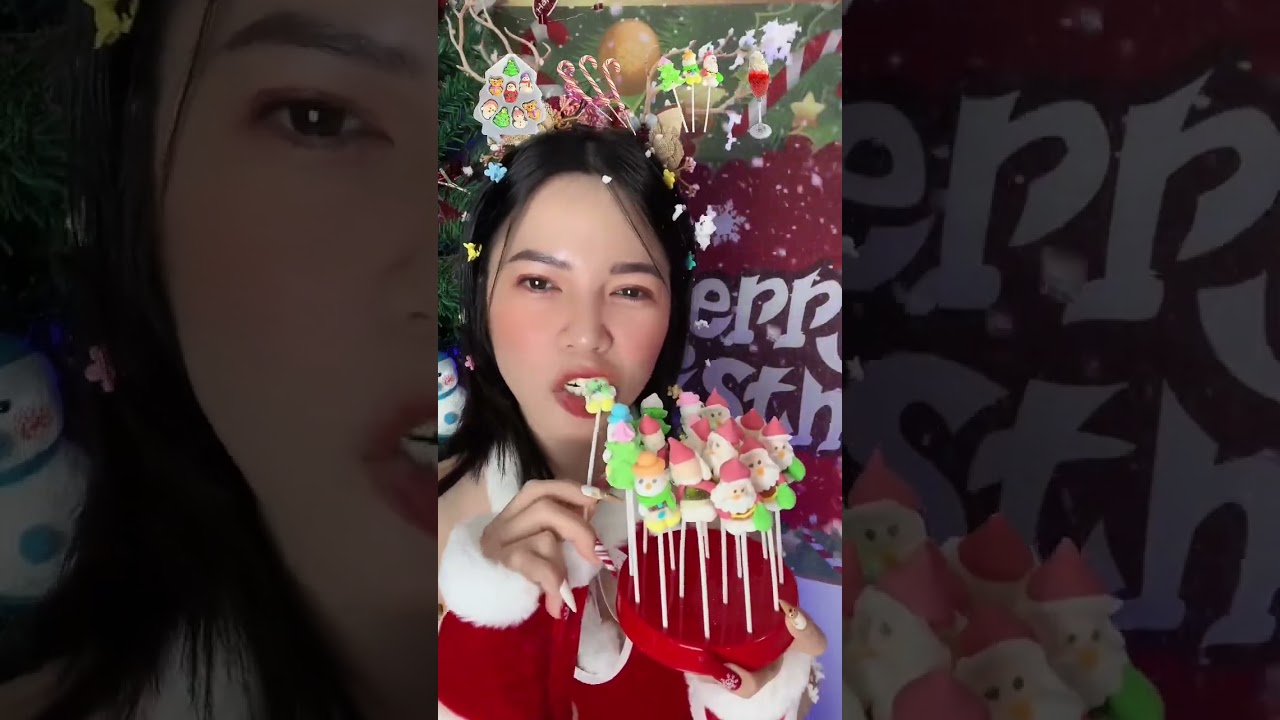 ĂN B&Aacute;NH KẸO NOEL | Bảo Ng&acirc;n đang ăn