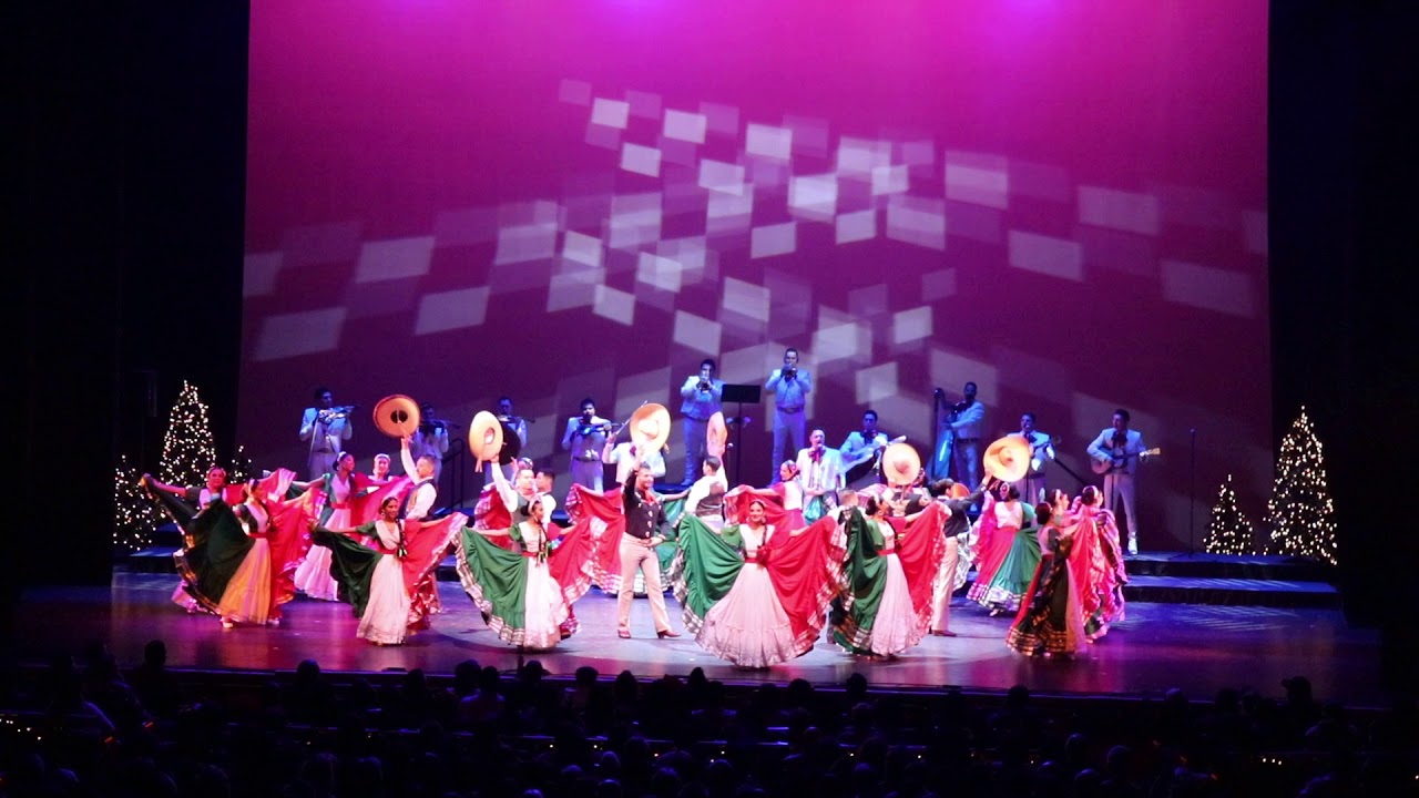 “El Consentido” Pelea de Gallos - Ballet Folklorico de Los Angeles & Mariachi Garibaldi