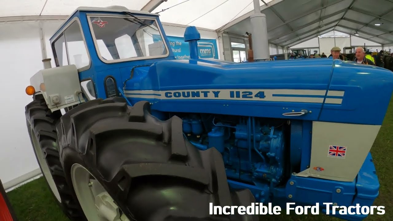 1970 Ford County 1124 Super Six 4WD 6.2 Litre 6-Cyl Diesel Tractor (112 HP) Newark Tractor Show 2021