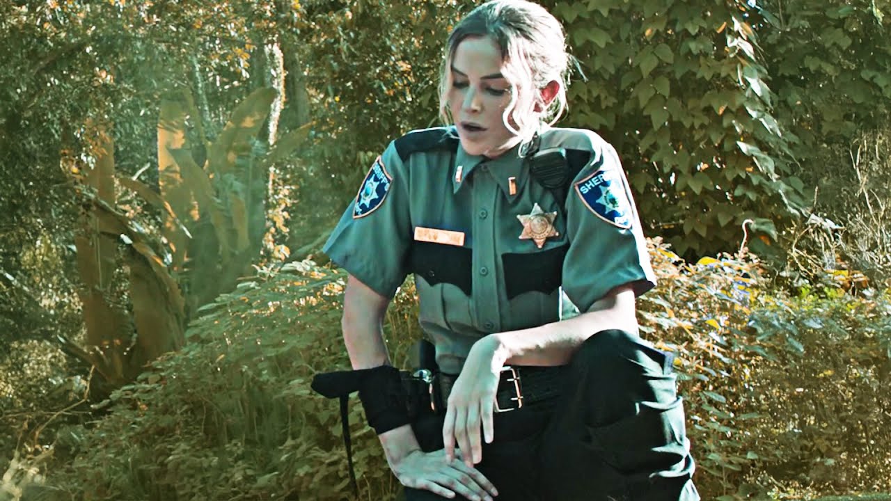 顶级杀神树林徒步，不料却撞见黑警杀人越货，这下摊上大事了！一口气看完《死里逃生》