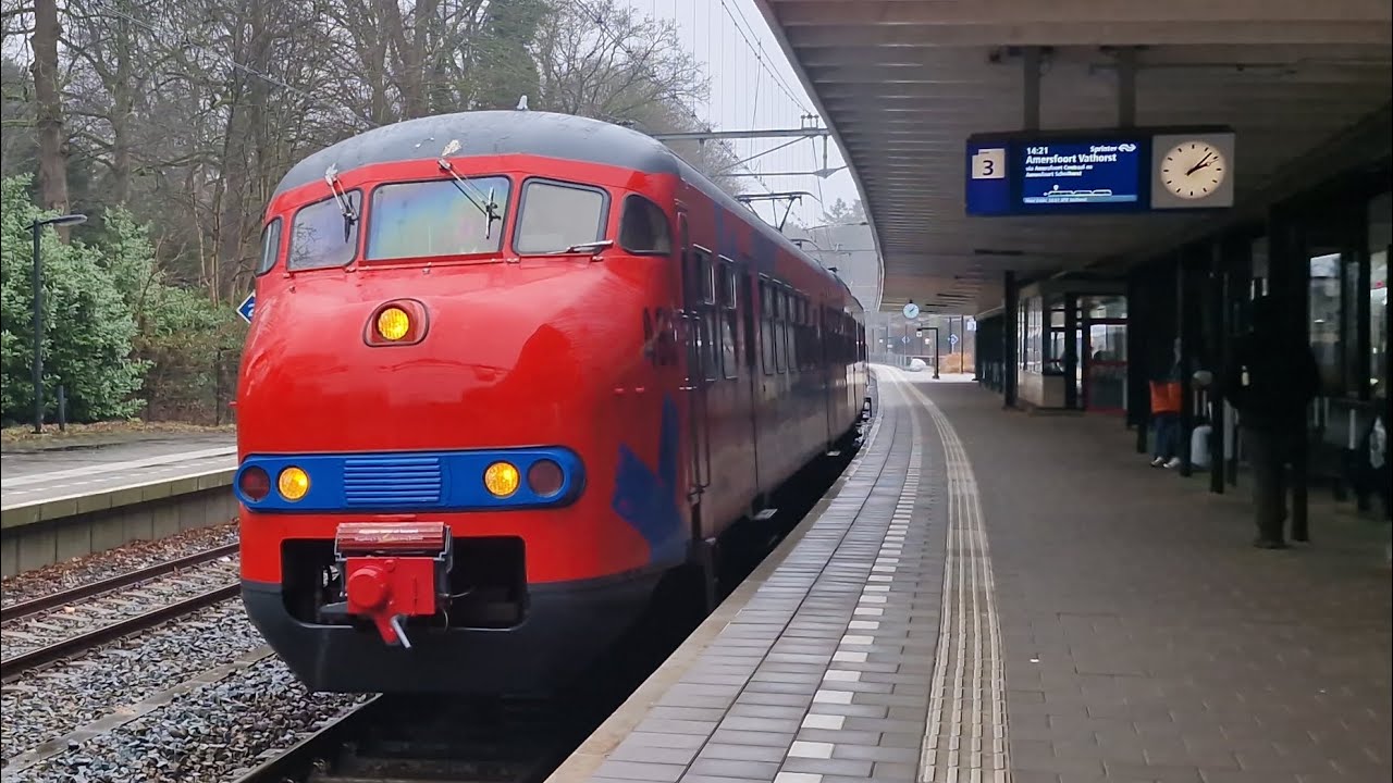 Mat 64 de Karel op station Baarn
