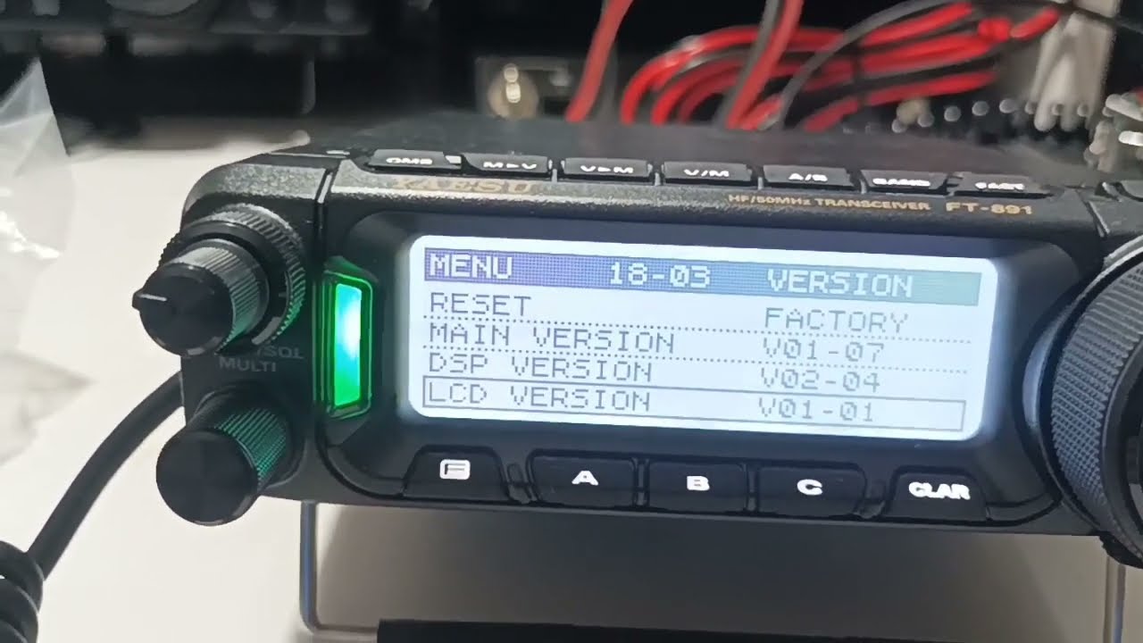 Actualizando el firmware de una Yaesu FT-891 con susto incluido