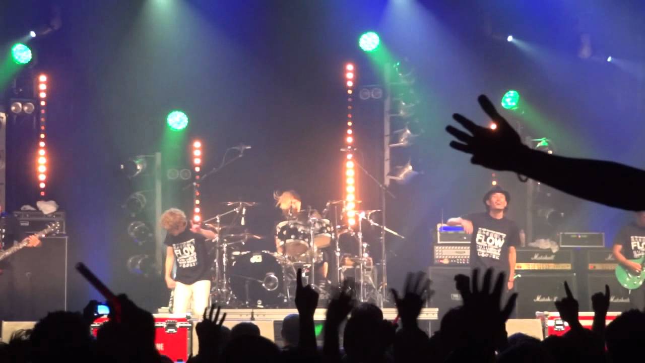 [Japan Expo / Comic Con 2012] FLOW - Zankoku na Tenshi no These