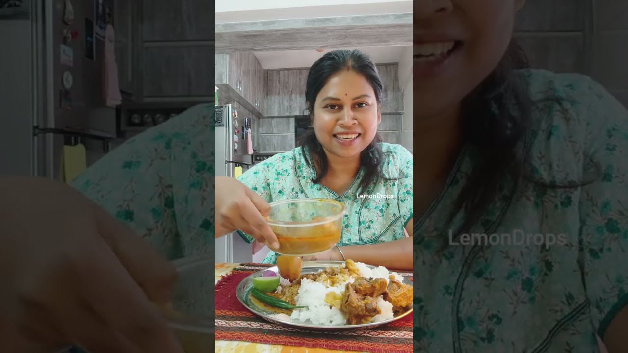 রেওয়াজি খাসির লাল ঝোল আর কোলাম ভাত 