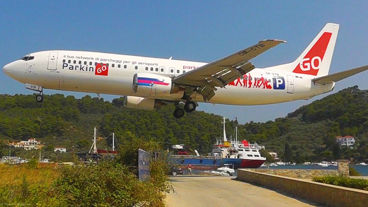 SUPER LOW 737 Landing at Skiathos, the Second St Maarten! Plane Spotting - Takeoff Jetblast 737-400
