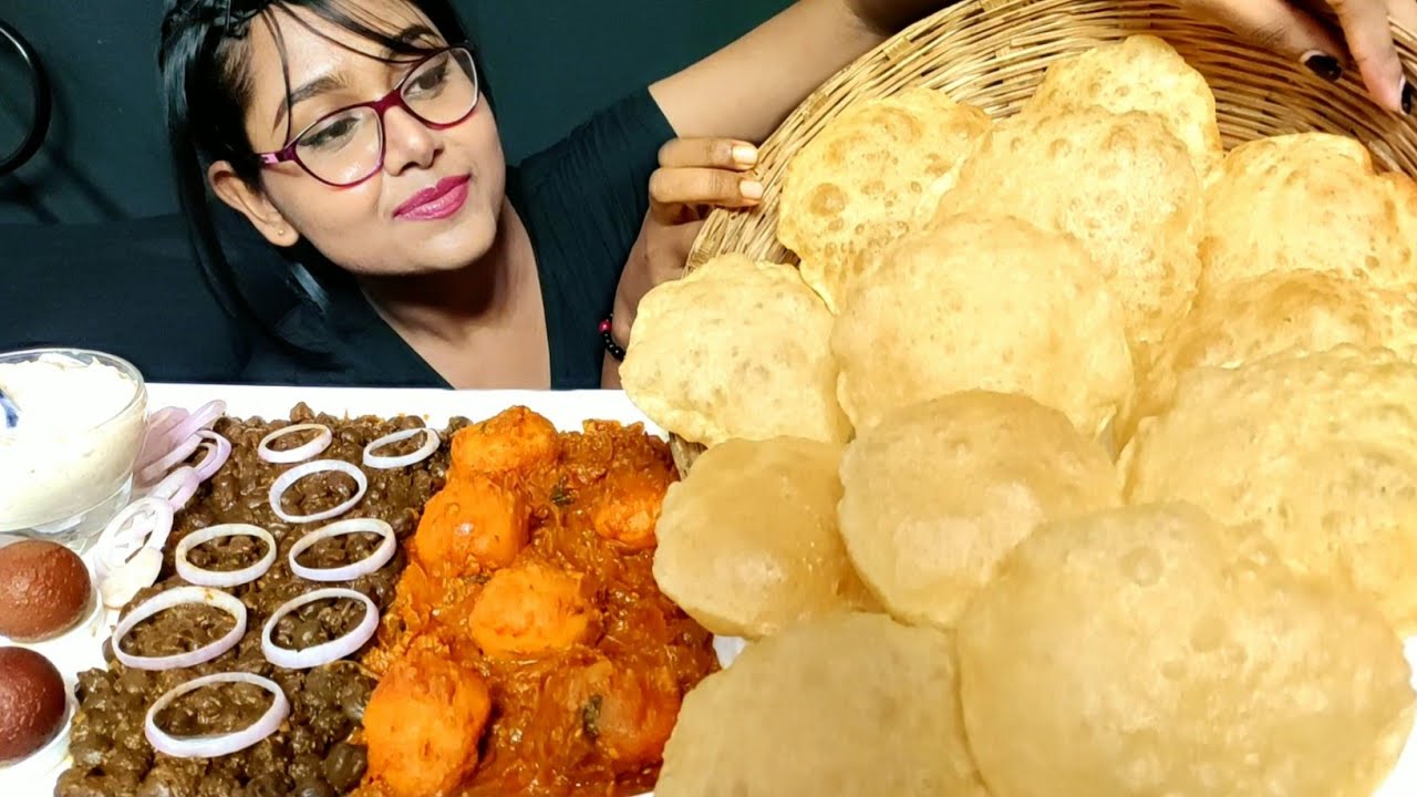 Eating Poori, Dum Aloo, Chole , Semiya Kheer & Gulab Jamun | Big Bites | Eating Luchi, Alur Dom