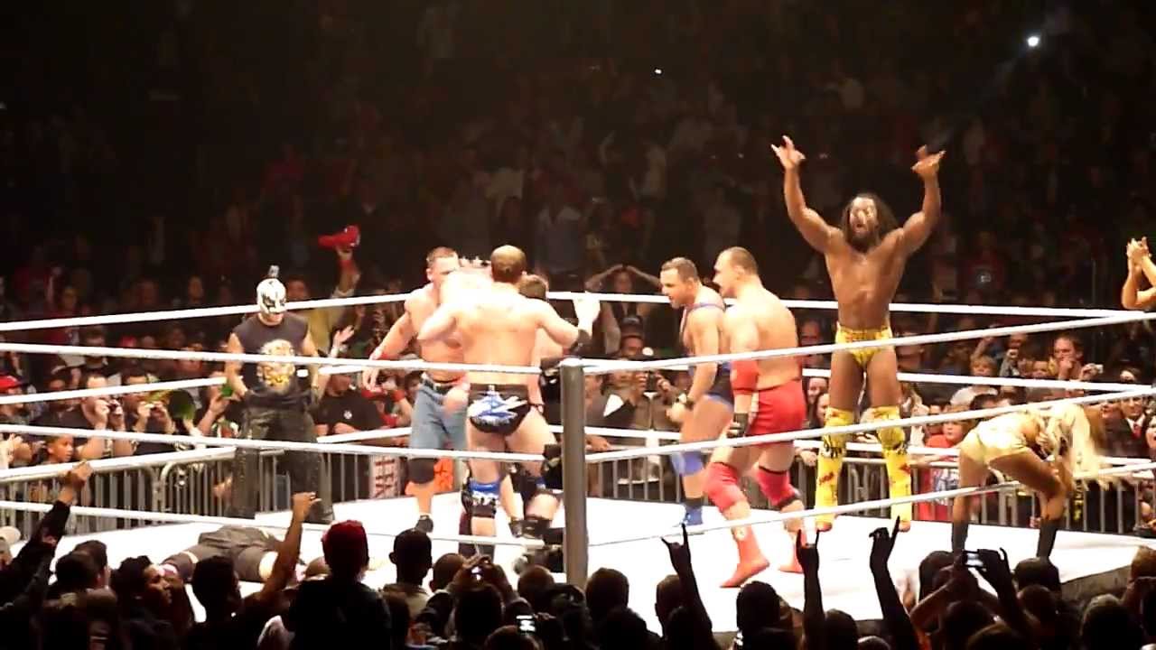 2011 WWE Raw World Tour - Take 046 (John Cena VS R Truth).