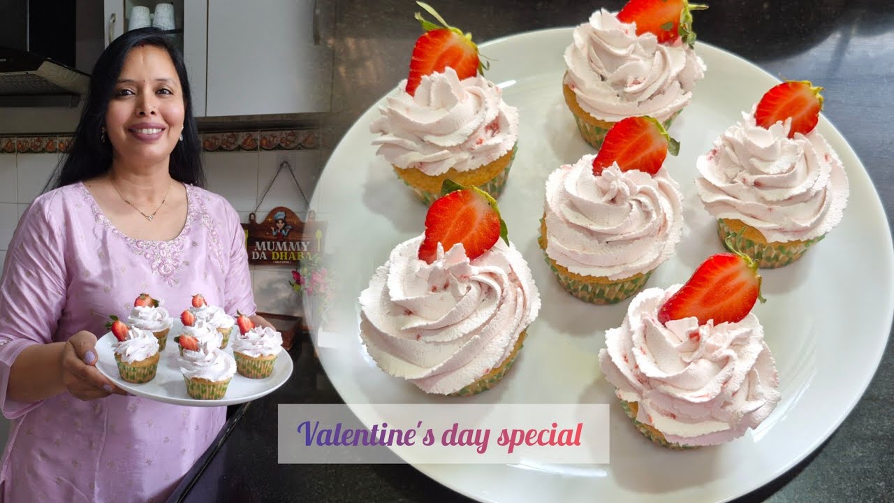 Strawberry Cupcake No Egg, No Oven, No Condensed Milk | जैसे ही बनाया 10 मिनट में खत्म हो गई |