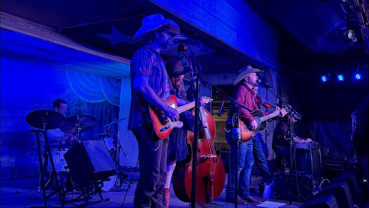 “Texas Road Trip” Live @GrueneHallOfficial #texascountry #texasroadtrip #dancehall #gruenehall #live
