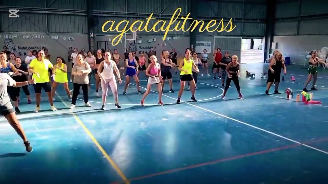 Dale con la correa🎶😉 zumbitaconagata 