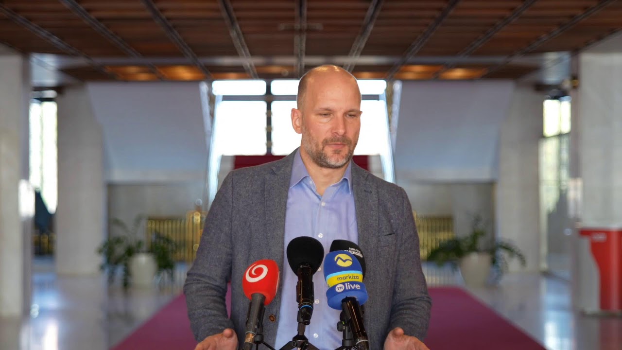 Aktuálna politická situácia a reakcia na koaličnú radu
