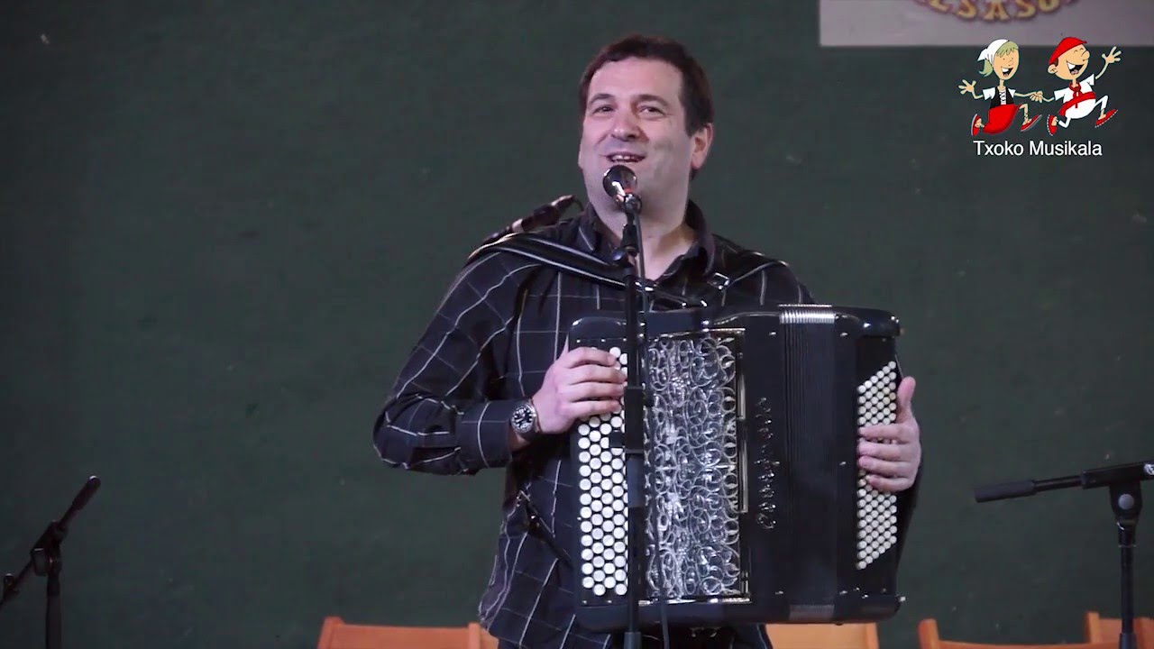 1604171301 Hernaniko Joxean Goikoetxea gonbidatua Nafarroako Akordeoilarien ospakizunera Altsasun
