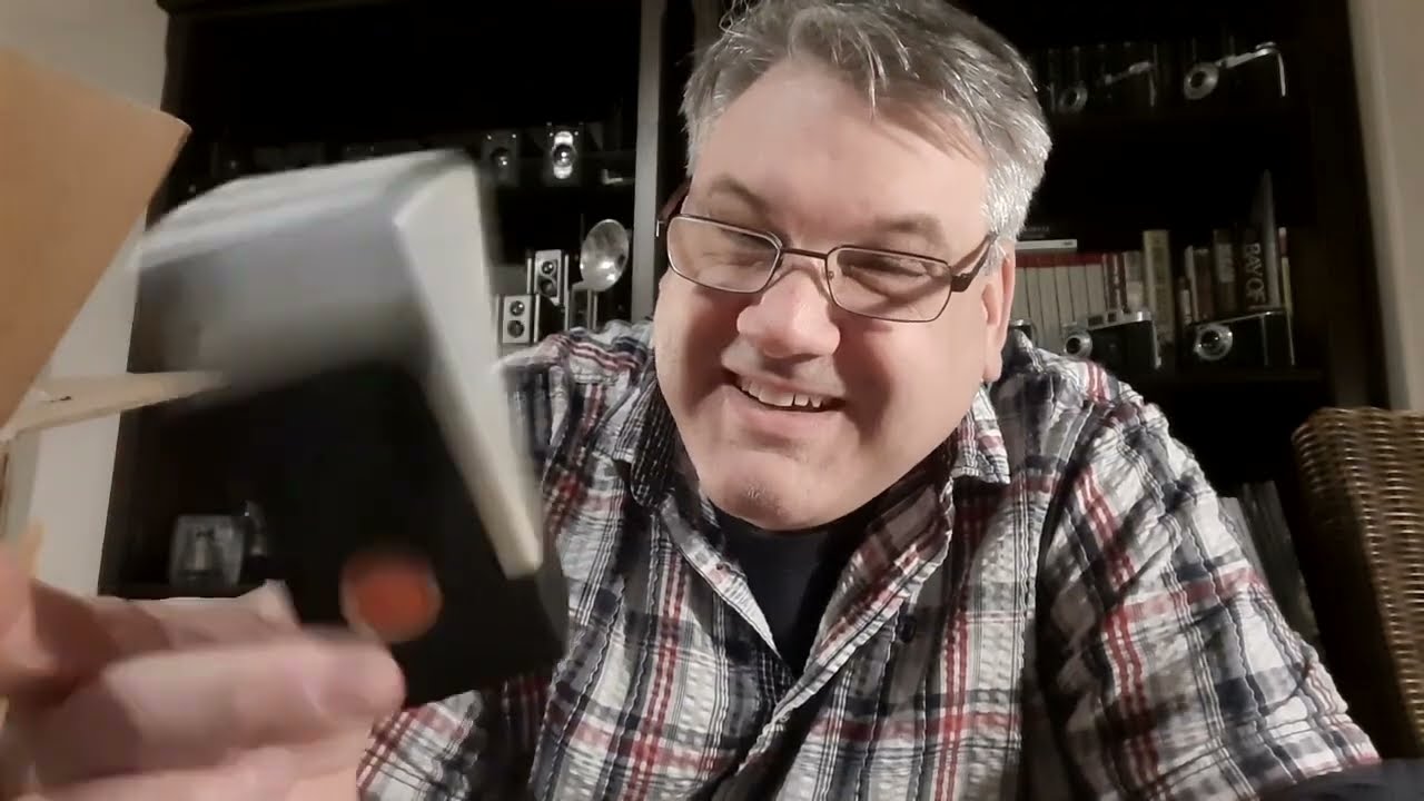 Kein Flohmarkt, aber Ebay Beute:  Großes Konvolut von Kameras, mit tollen Raritäten.  Unboxing