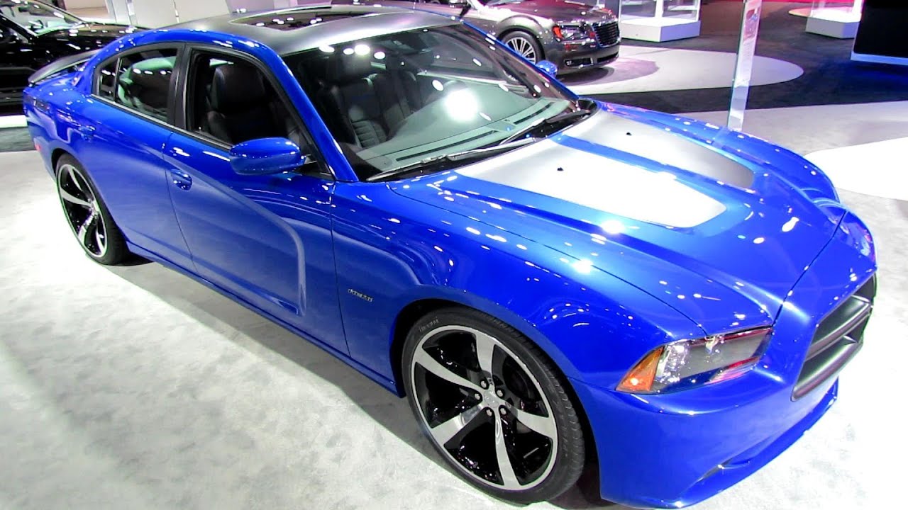 2013 Dodge Charger Daytona R/T Debut at 2012 LA Auto Show - Exterior and Interior Walkaround