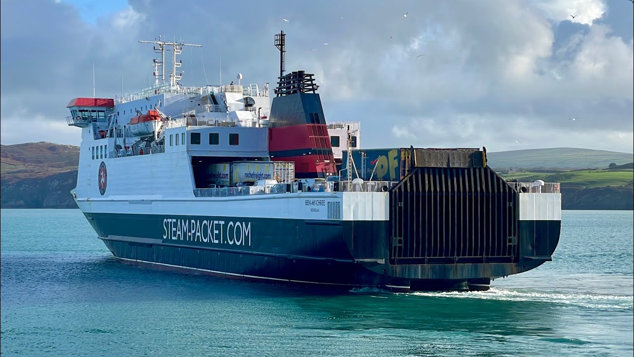 MV Ben-my-Chree Departs Fishguard, 8/11/25 .MOV