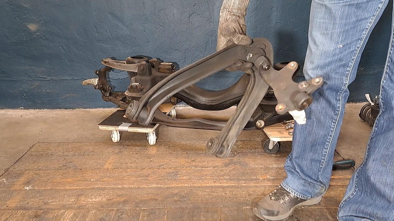 Disassembling the front subframe