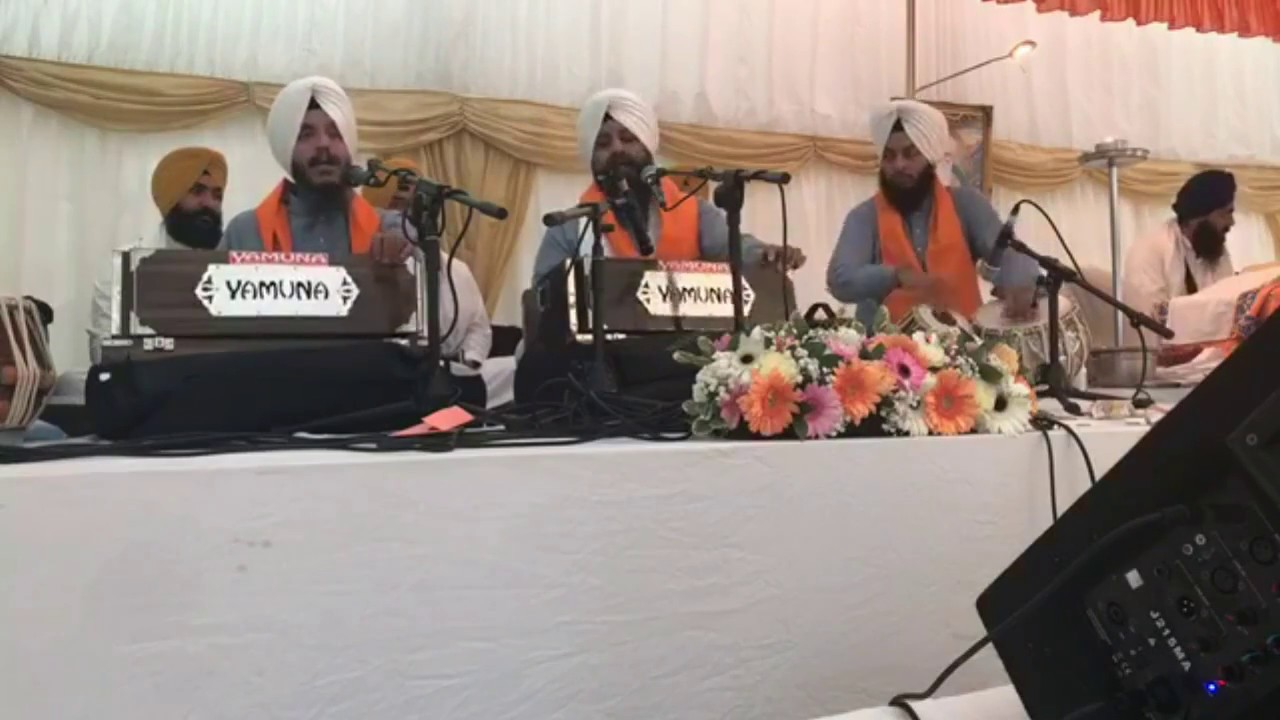 Aasi Lal Tujh Bin Kon Karai - Bhai Satvinder Singh Ji & Harvinder Singh Ji Delhi Wale