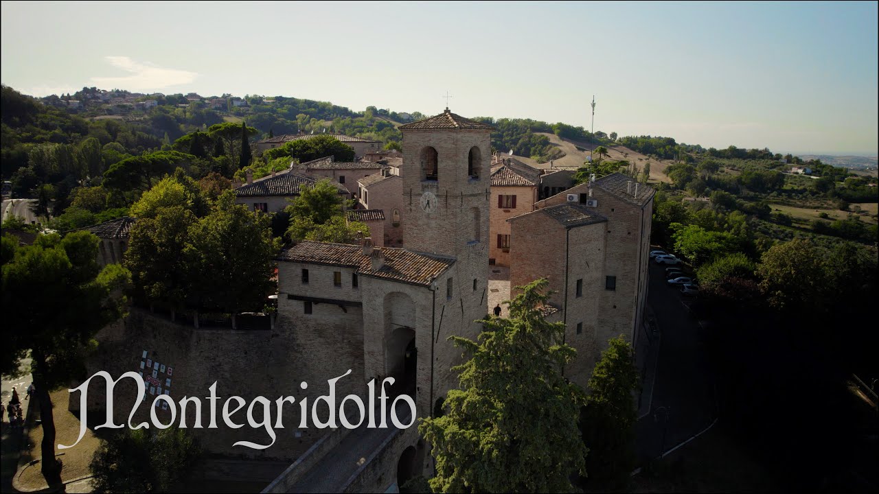 IL CASTELLO DI MONTEGRIDOLFO  meraviglie nell'entroterra Riminese RN.