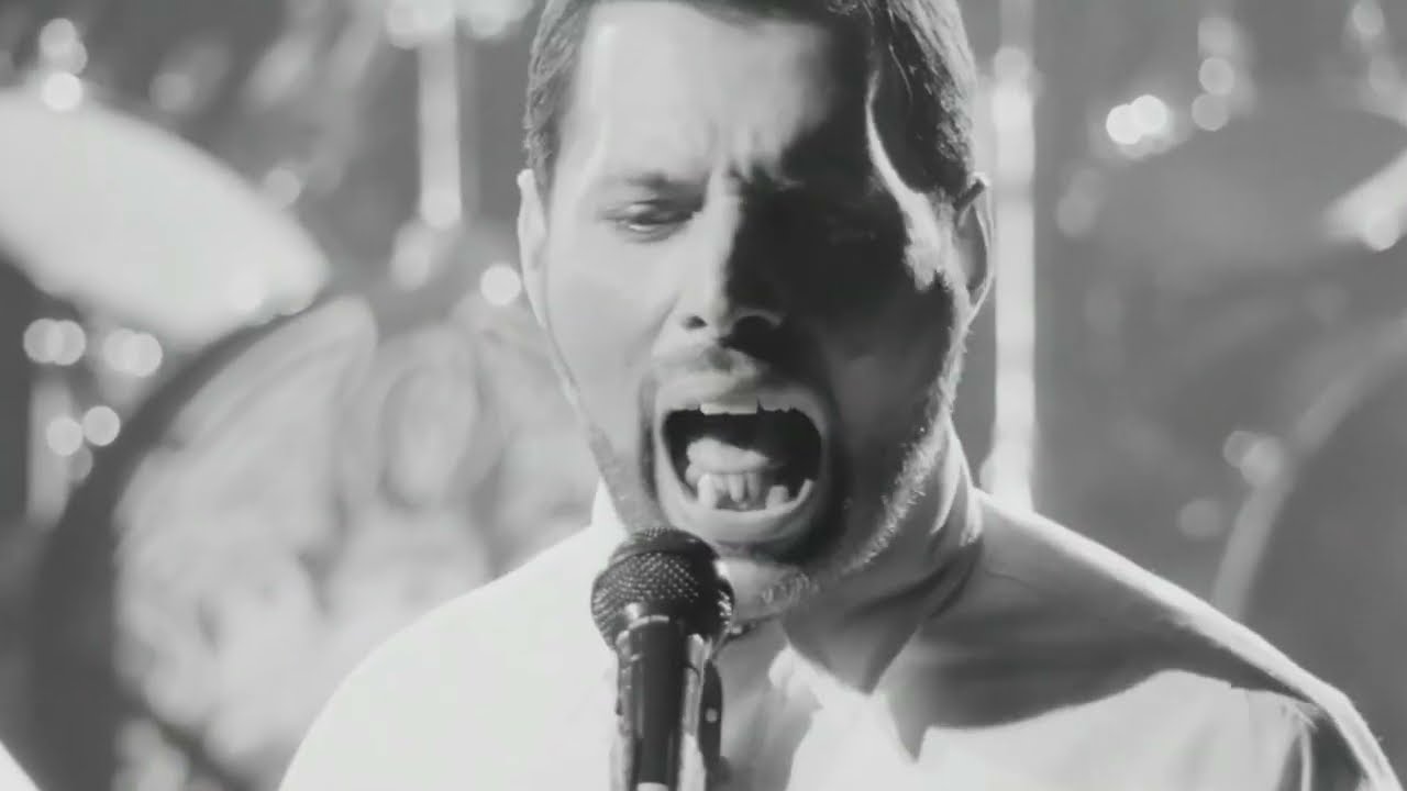 Queen - My Baby Does Me (1989)