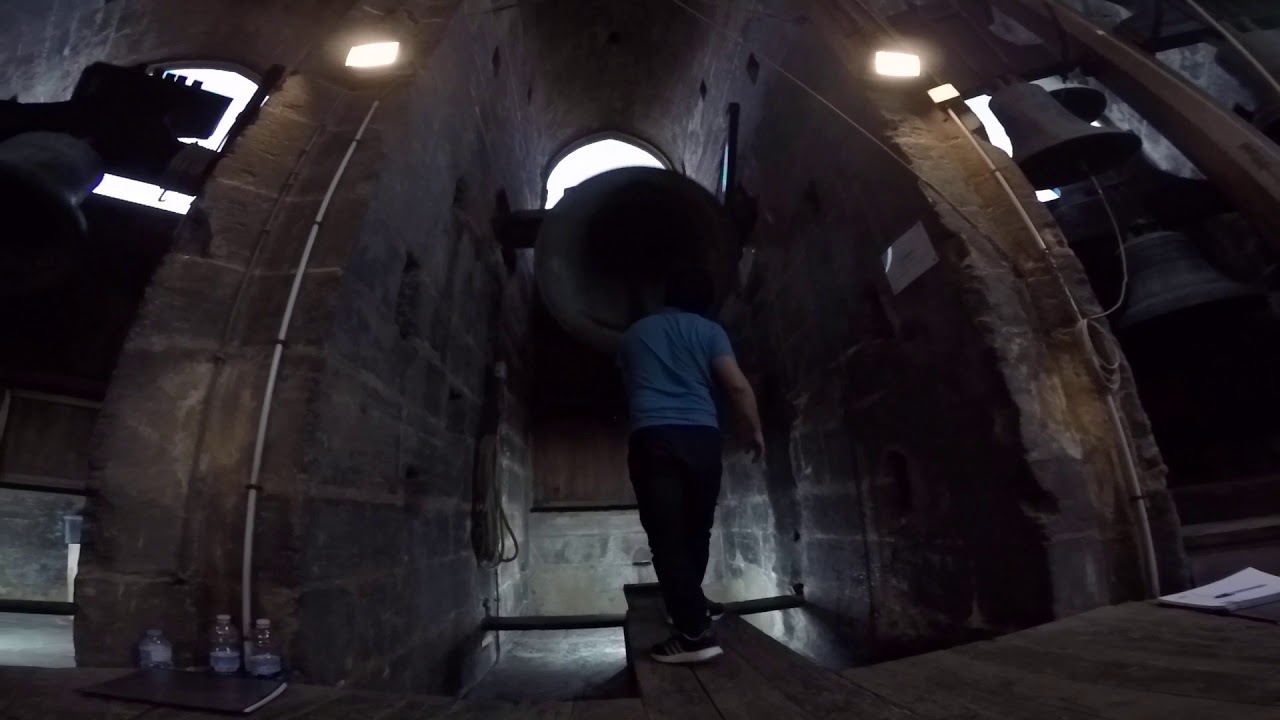 (3) Volteo de campanas en la Torre del Miguelete de Valencia, España