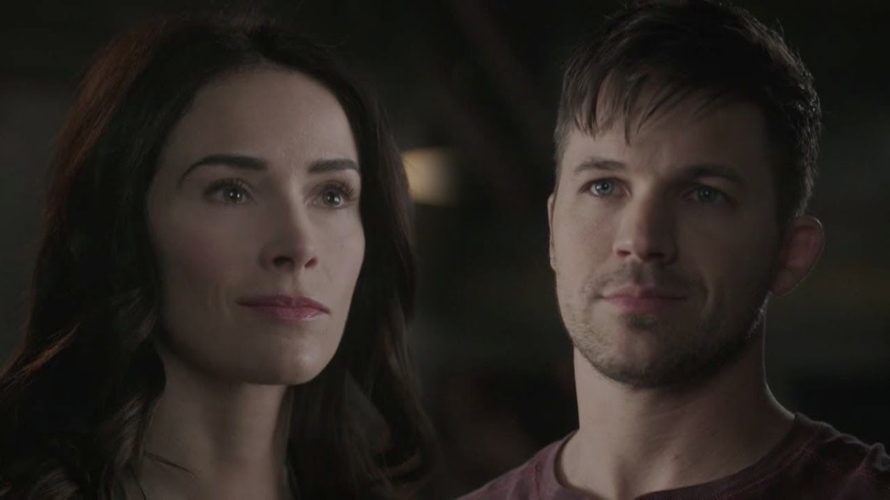 Timeless 2x07 Mrs. Sherlock Holmes: 