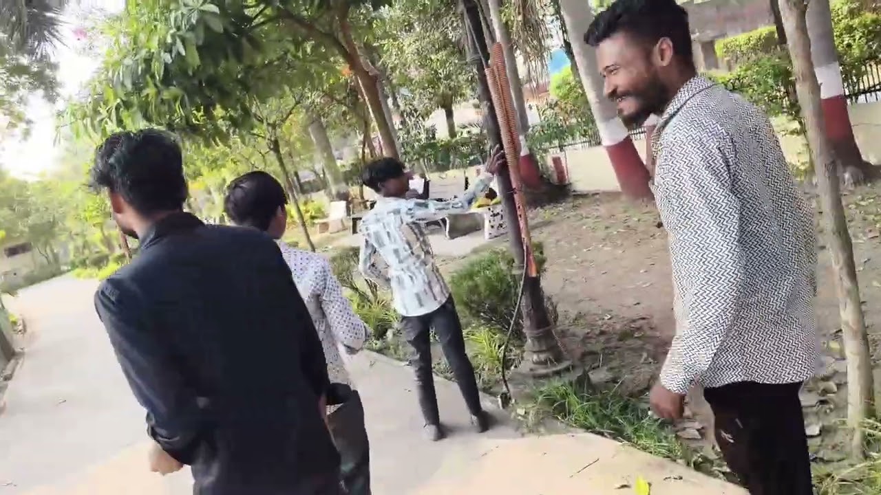 Lage garden 🏡 ma injoy in frend 🥰 mini vlog 🙏please subscribe my channel 🙏