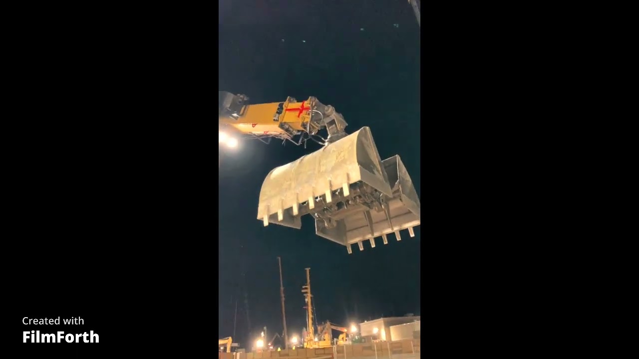 Telescopic Excavator Arm for Clamshell and Grapple