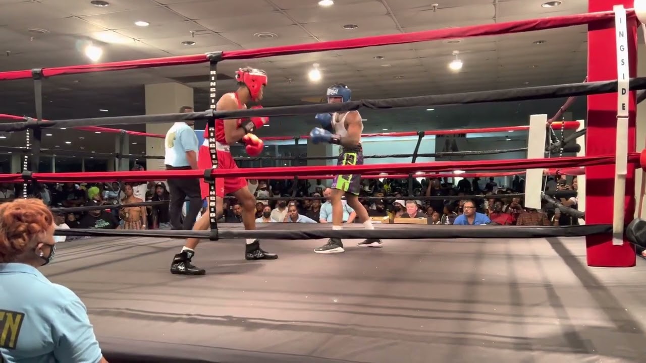 Part 1- Deric “Scooter” Davis vs Mekhai Phillips Golden Gloves Semi Finals 2022.