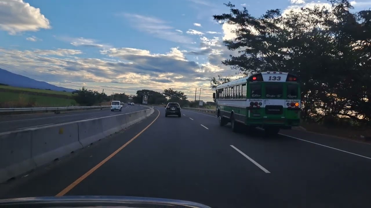 Rumbo a Jiquilisco  por autopista
