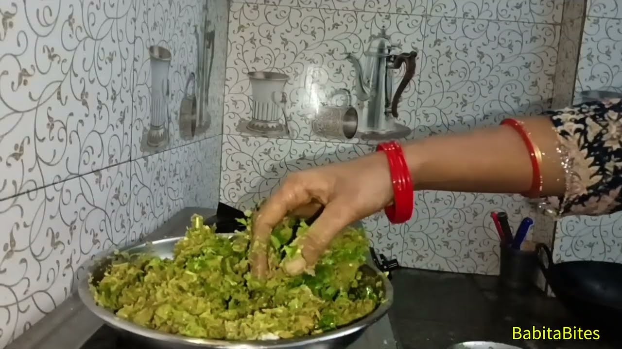 खस्ता और परतदार मटर के परांठे | Crispy Layered Matar Paratha Recipe | Winter Special Breakfast 