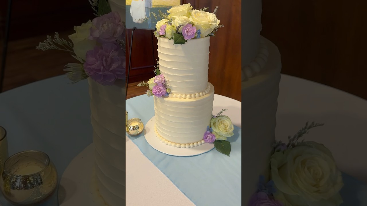 How to make a 2 tiered wedding cake! 