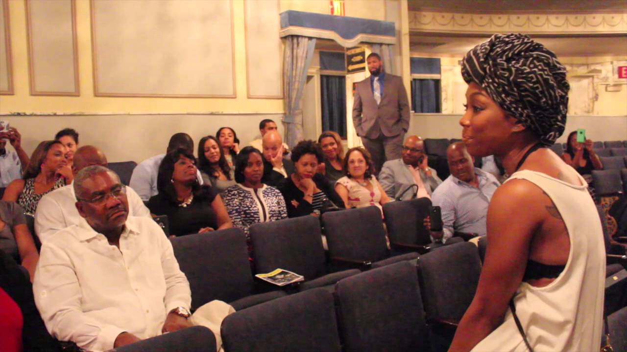 Members of Congress Visit Brandy at 'Chicago'