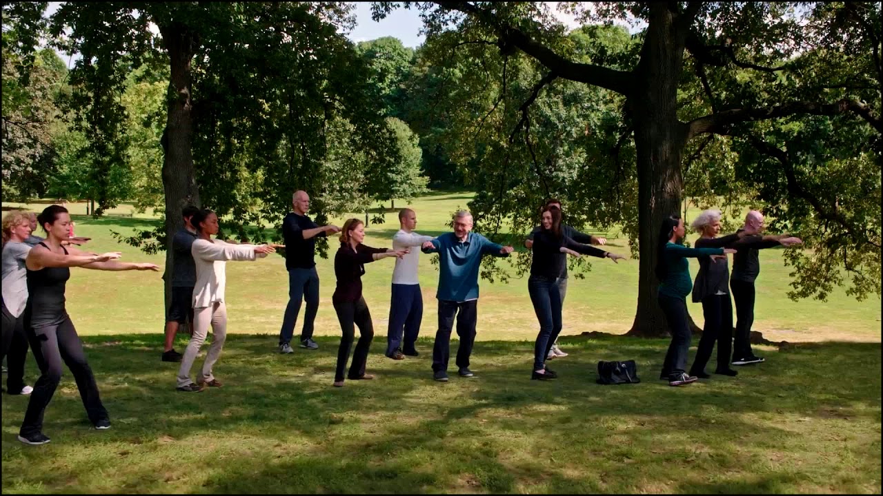 The Intern (2015) - finale & end credits music (Theodore Shapiro)