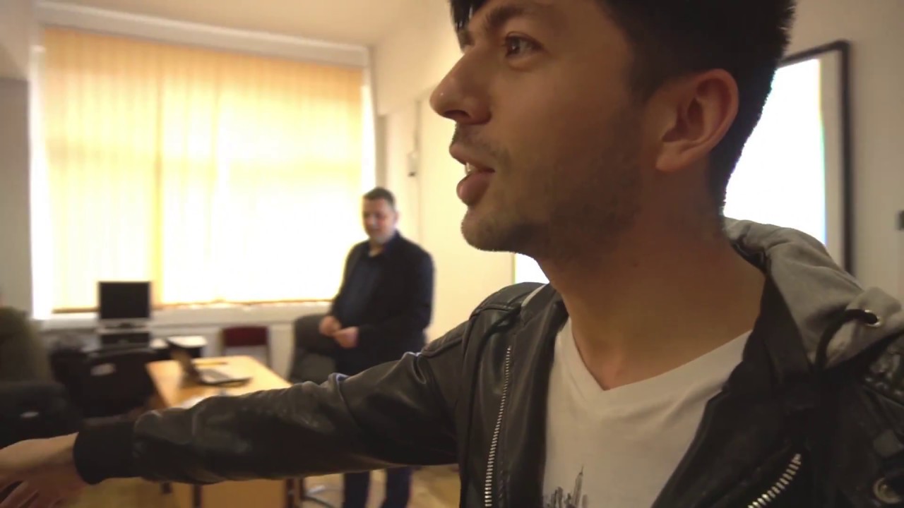 Cum arată liceul &icirc;n care am &icirc;nvățat - MIRCEA BRAVO