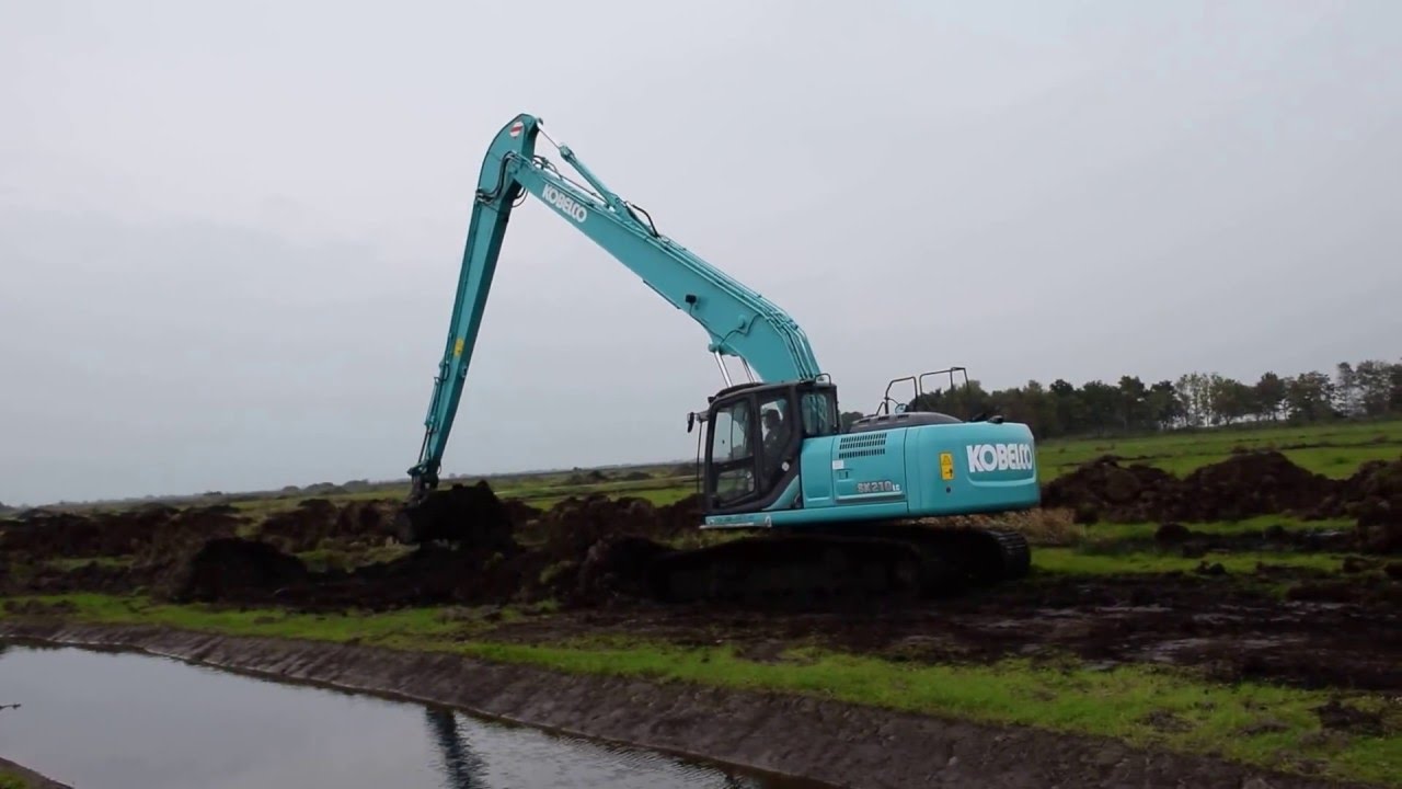 Kobelco SK 210-9 longreach excavator with Pladdet boom - Vos Ruinerwold