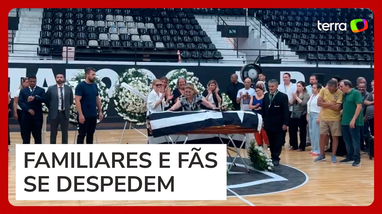 L&eacute;o Batista &eacute; velado na sede do Botafogo no Rio em cerim&ocirc;nia aberta ao p&uacute;blico