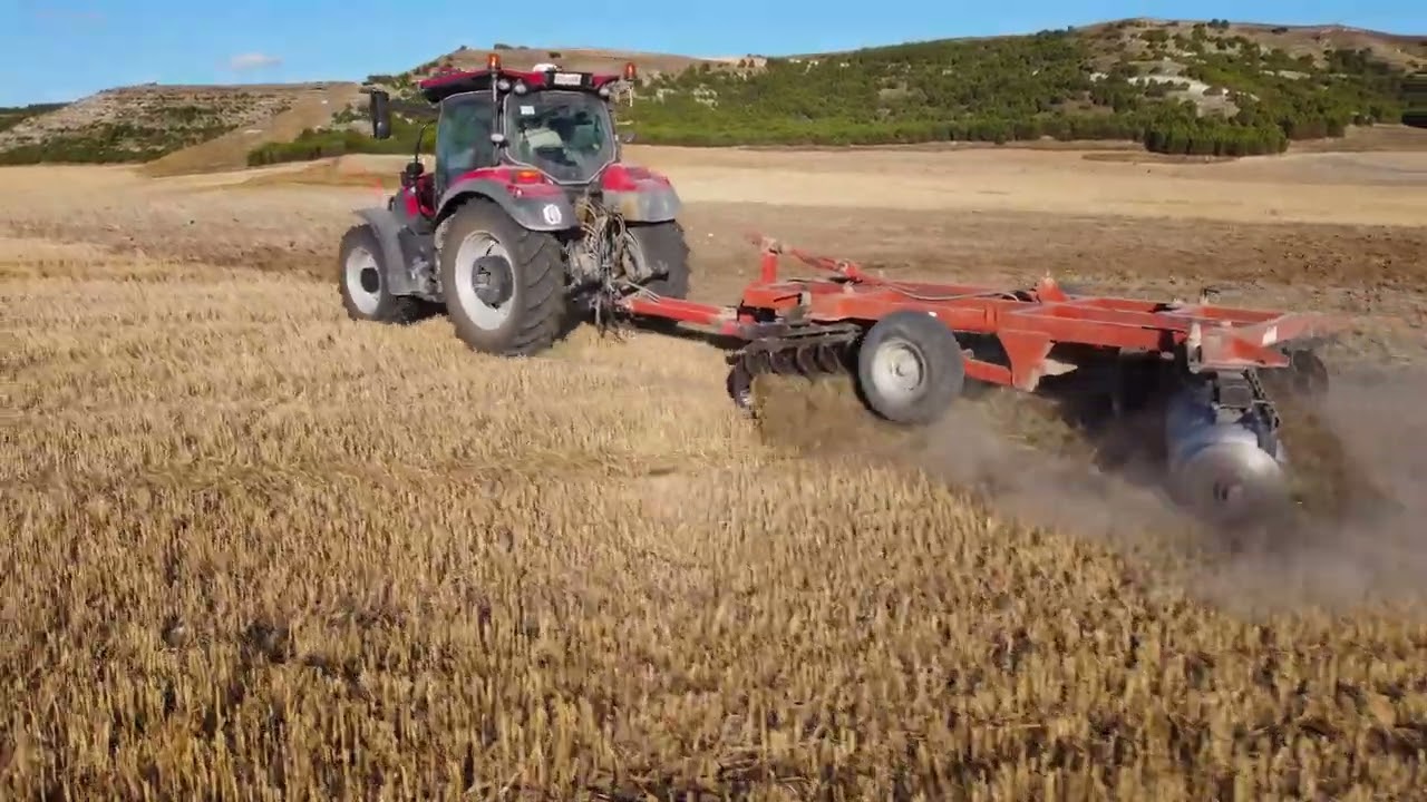CASE Vestrum 120 CVX y Grada de discos Gregoire- Besson.