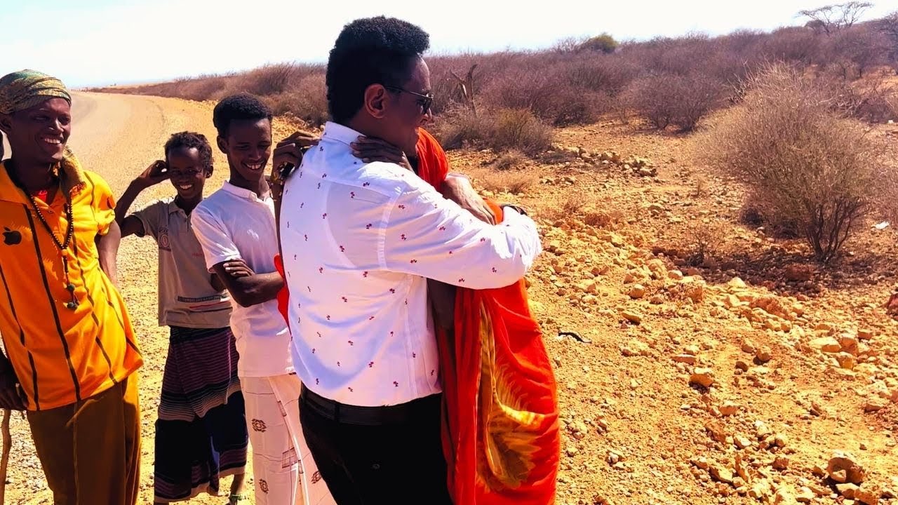Noor Abdi oo Baadiye Ugu tagay Walaashii oo uusan Muddo 20 Sano ku dhaw Arag - Muuqaal Dareen leh.