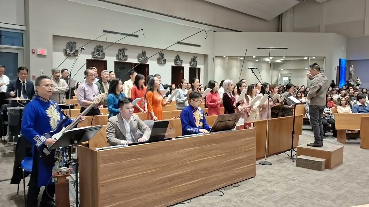  Lê Mônñg 1 têť Bính Ngọ 2026. Mùa Xuân Ðêń Rôì (Ng Duy). cđ Niêm Tin gx Thánh vinh Son Liem. Canada