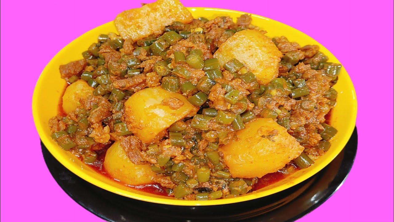 Hyderabadi Keema Binis Ki Phalli | Keema Aloo Binis ki Phalli