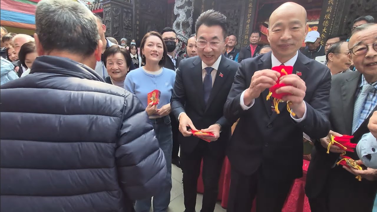 2026年2月18日韓國瑜初二來台中廣濟宮發小福袋現場畫面