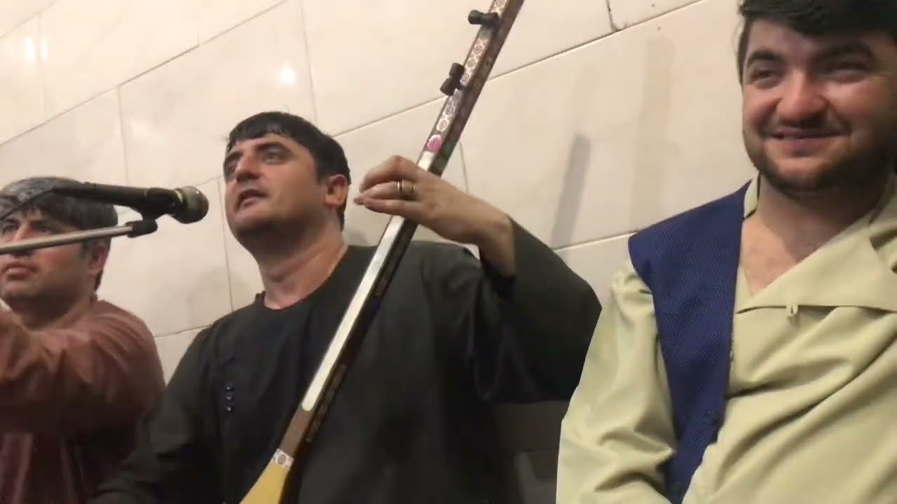 نجیب کشمی الله اکبر ای الله اکبر  / ای بابه ای پیر حالم خراب است