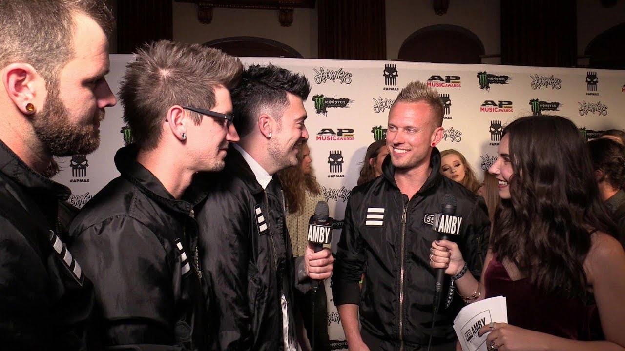 Interview with Starset (Round Two - 2017 APMAs Red Carpet)