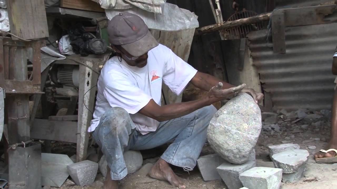 Artisans fabricant de pilon