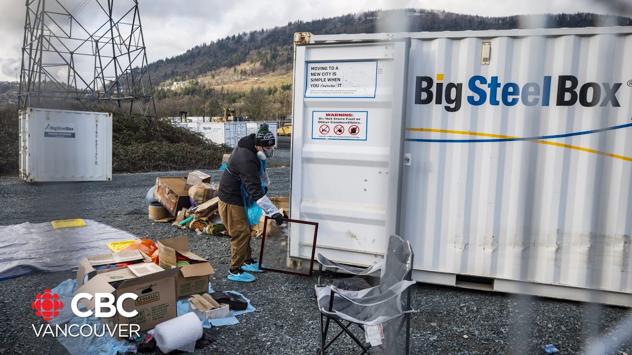 Storage lot customers cleanup belongings damaged by Abbotsford flooding