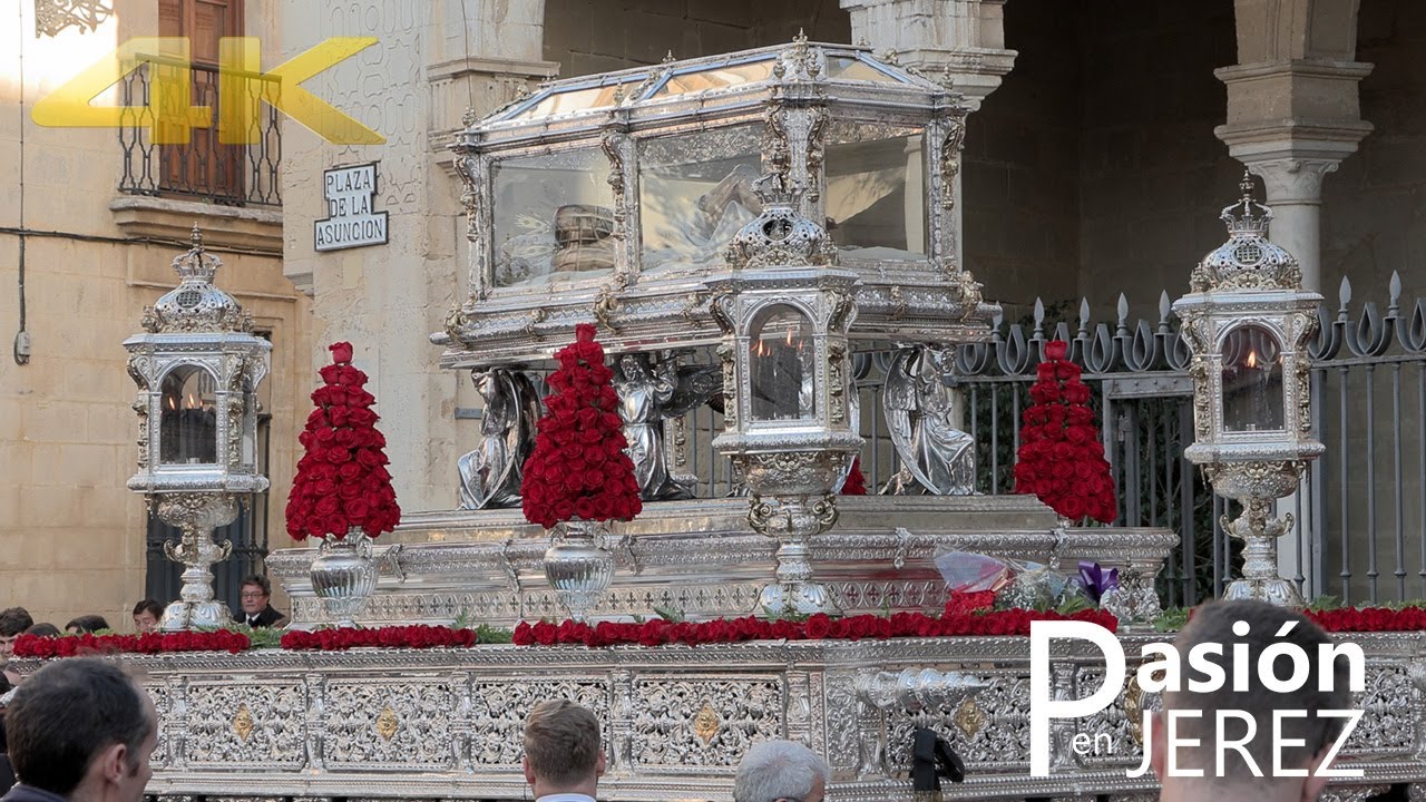 Santo Entierro por plaza de la Asunción - Jerez 2025