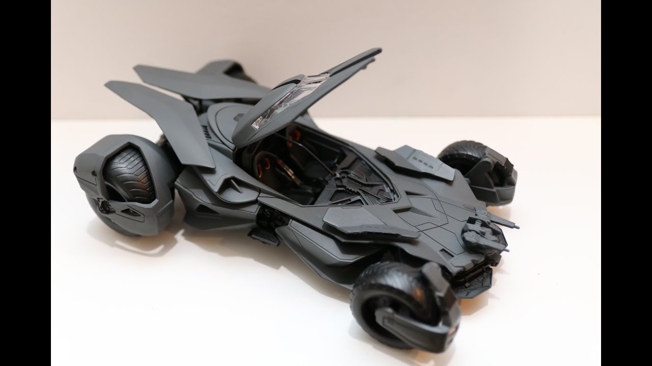 Batmobile Jada Toys Metals Die Cast DC Batman vs Superman Model Kit Review