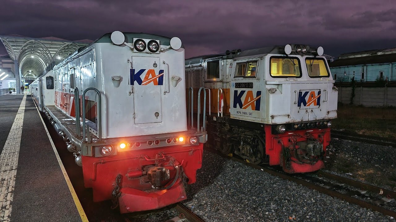 GARA GARA KEBABLASAN JADI NYASAR DI STASIUN GARUT KEBURU NGEJAR LOKAL KE CIBATU.