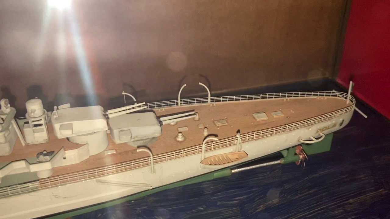Incrociatore Pola - Regia Marina